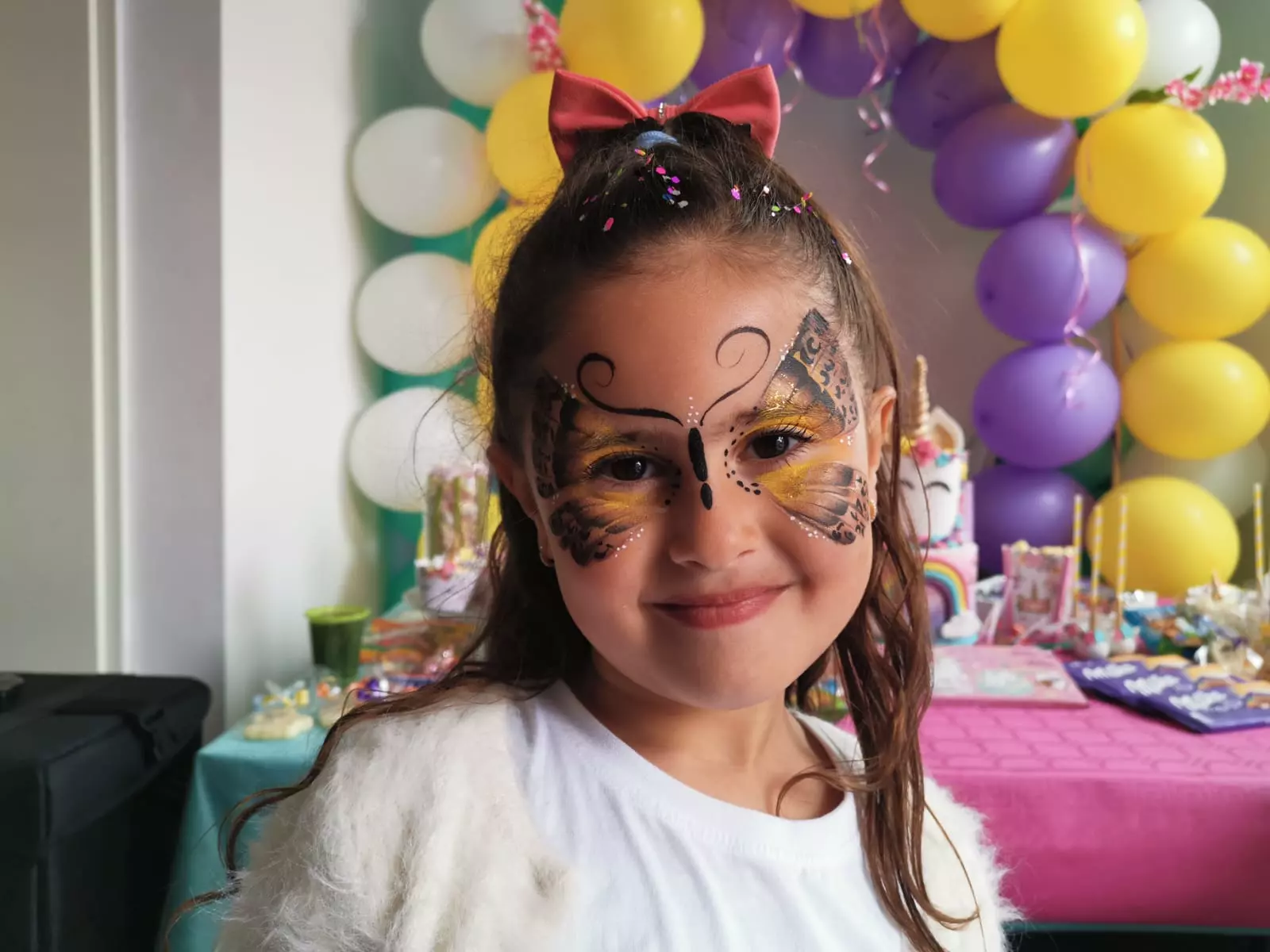 Tante Tinus Schminkt maakt van elk feestje een nog groter feest!